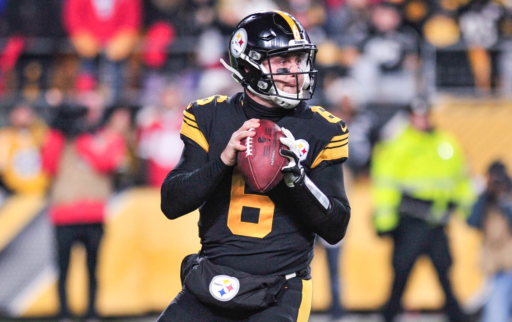 Alabama native and former Samford QB Devlin Hodges has first NFL start for  the Pittsburgh Steelers Sunday