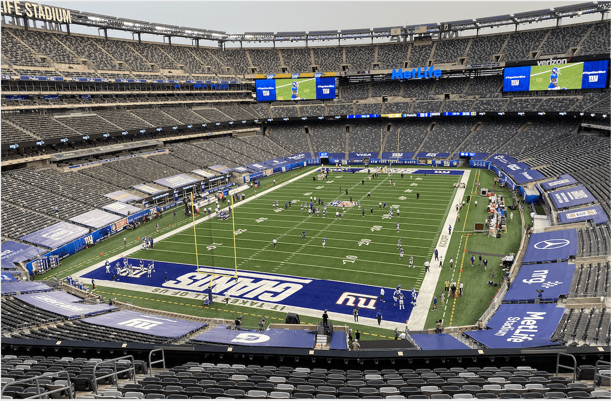 Giants don't see any problems with MetLife Stadium turf