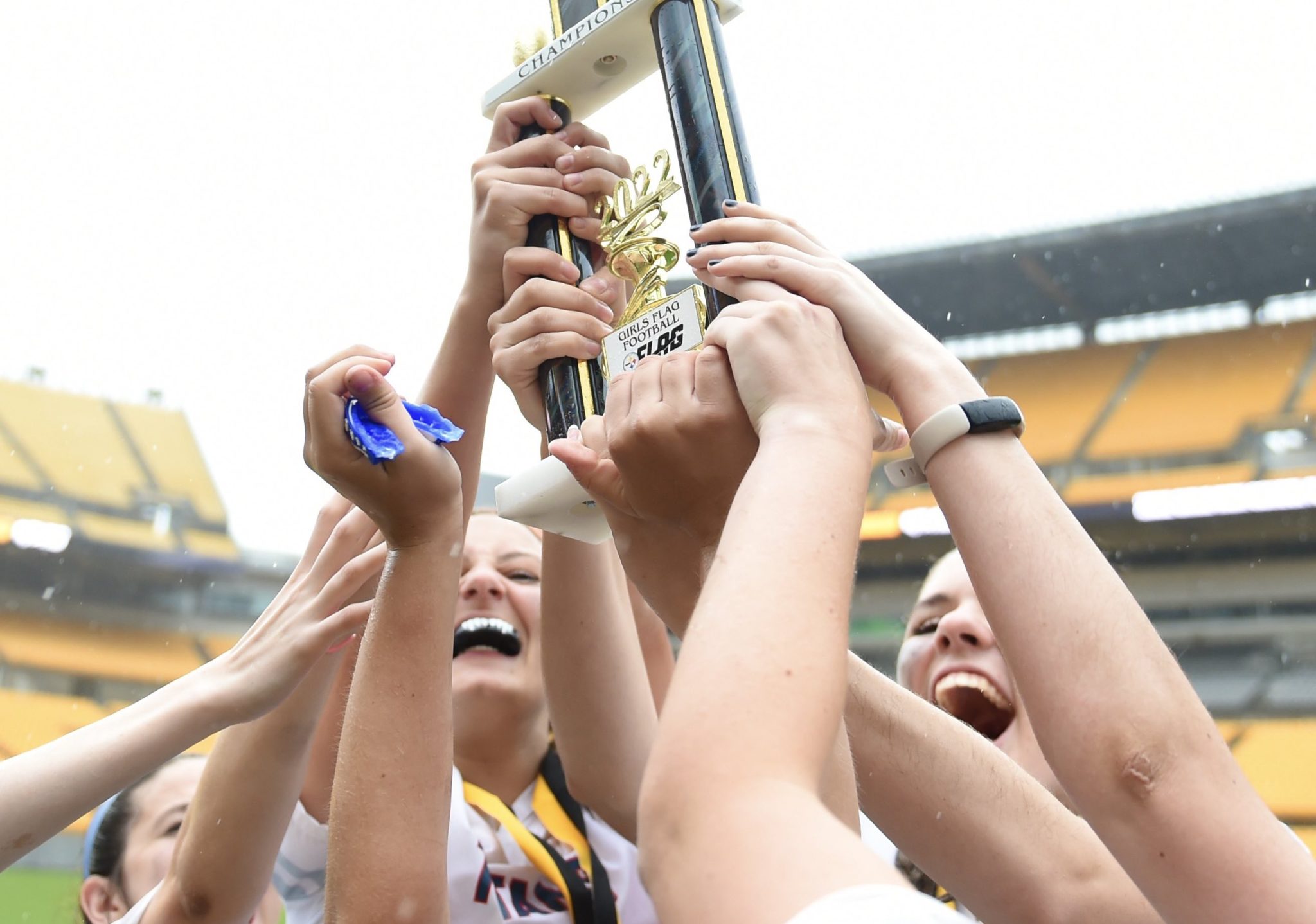 Shaler outlasts Moon at rain-soaked Heinz Field to win Steelers' inaugural  girls flag football championship