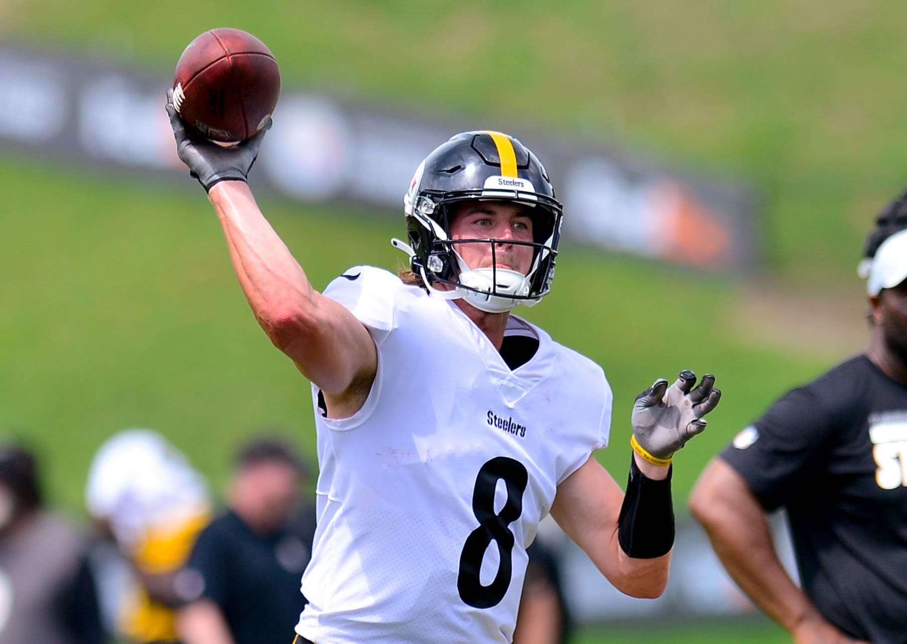 Kenny Pickett, Steelers cap perfect preseason by routing Falcons