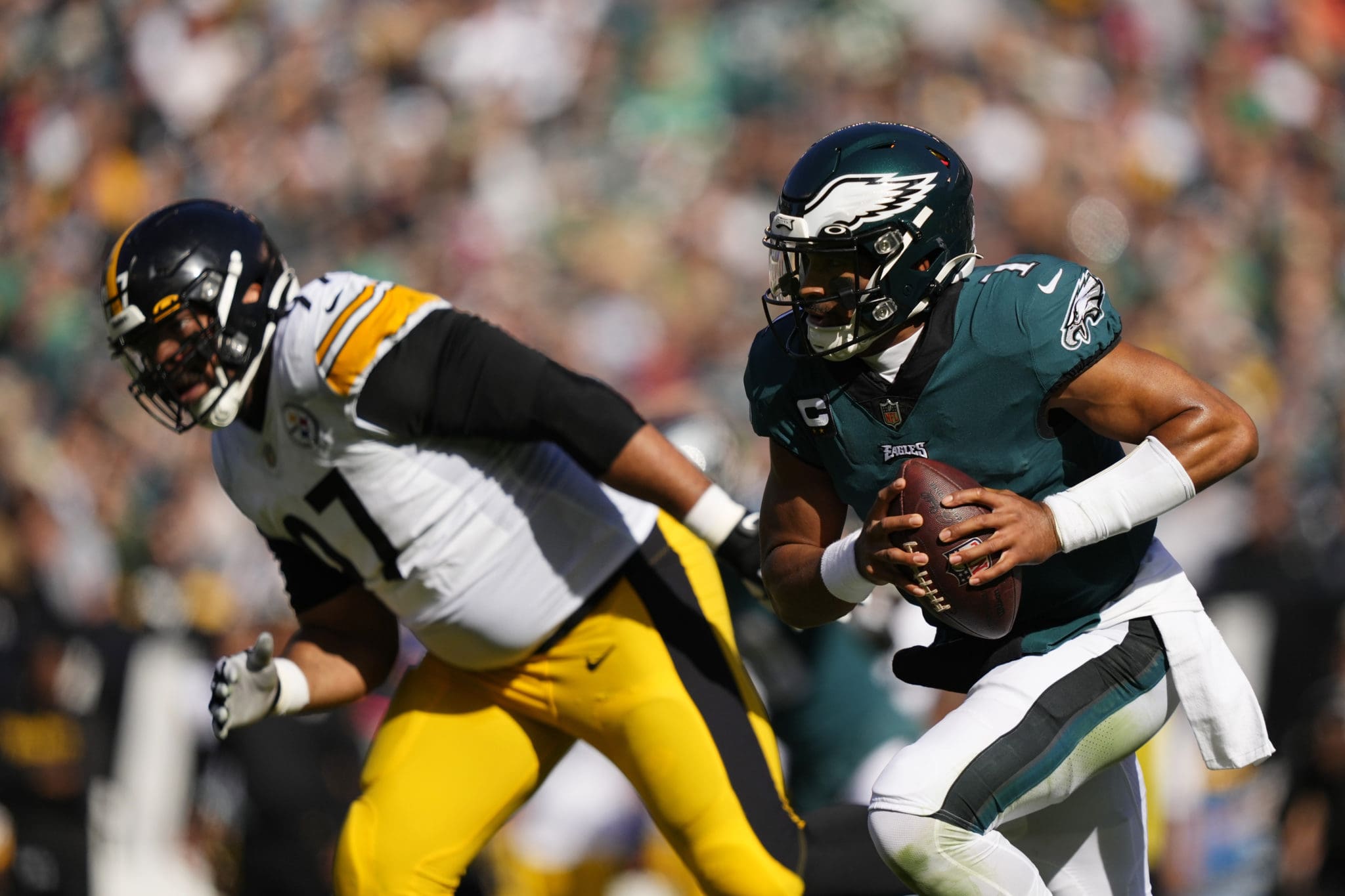 More NFL Teams Will Likely Use the Eagles' Contentious Push Sneak Play Next  Season as the League Is 'Not Losing Sleep' Over It