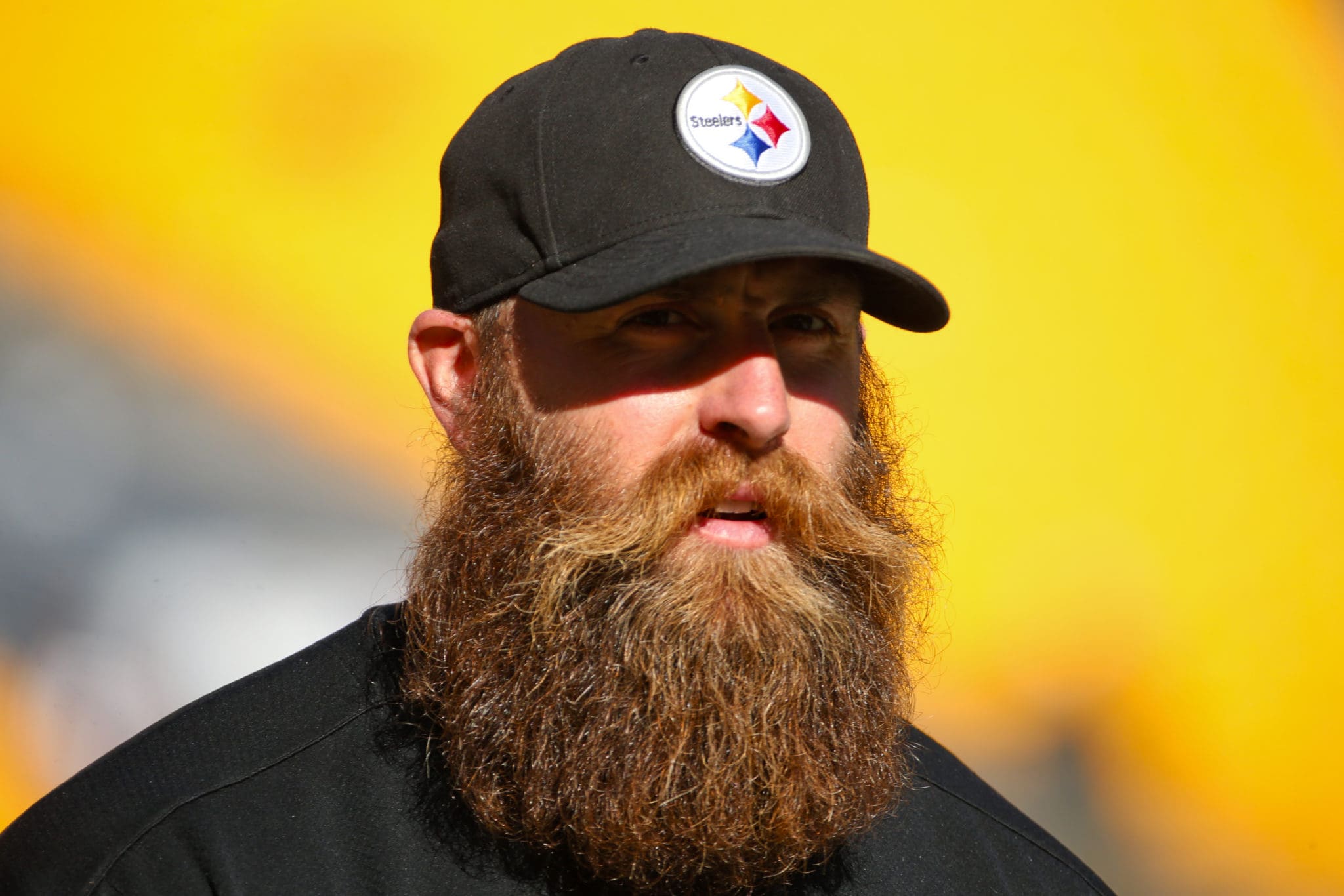 Brett Keisel Shaves Beard to Help UPMC Cancer Patients