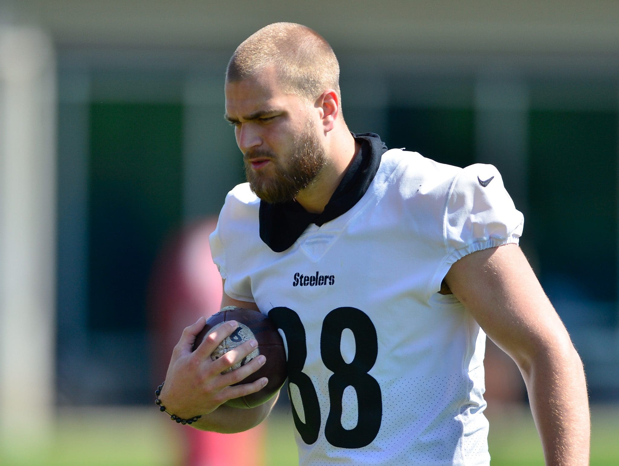 Watch: Steelers QB Kenny Pickett connects with TE Pat Freiermuth