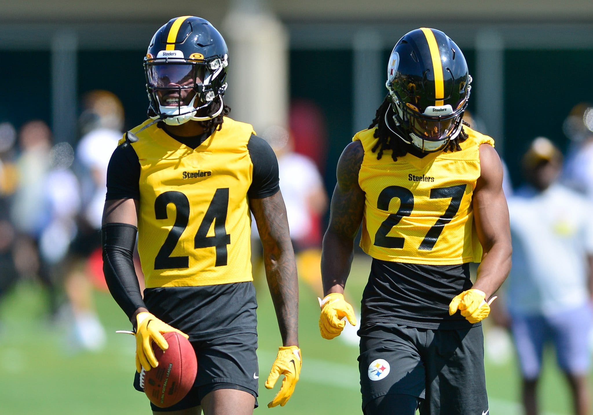 Steelers new-look CB group ranks near the middle of the pack, per